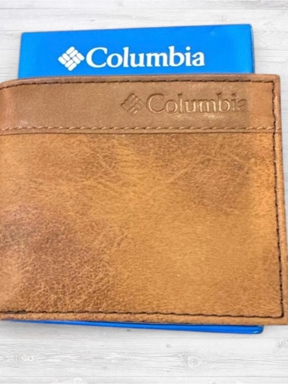 Columbia Brown Leather Bi-Fold Card Holder